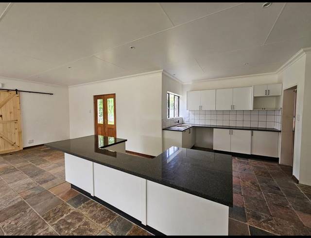 3 BEDROOM HOUSE FOR SALE IN ASTON MANOR